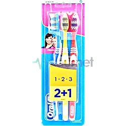 Oral B Classic Toothbrush Medium